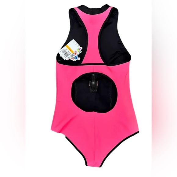 Becca Neoprene Sexy & Classy - Picture 2 of 5